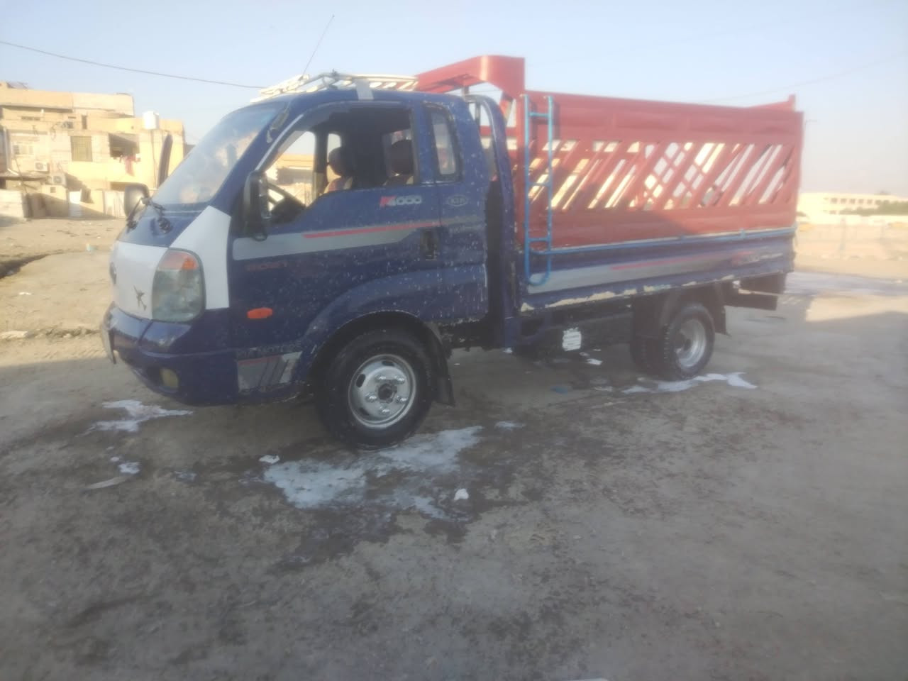 سلام عليكم كيه فحل للبيع موديل 8 محرك بم ونوزل سياره جاهزه للعمل رقم ألماني سنويه جديد وحداديه جاهزه سياره خير من الله تواير جداد محورها 14 مكان ناصريه مركز شراي يتصل *********** سعر خاص
