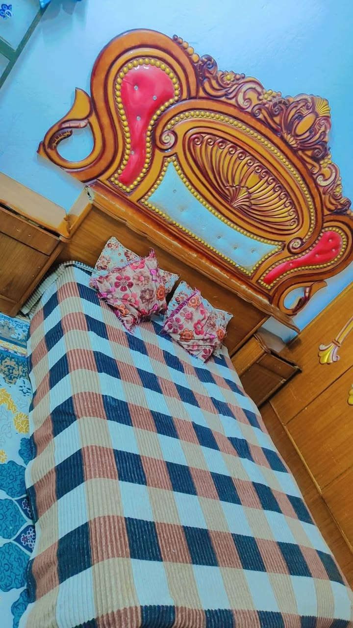 غرفه كاملة للبيع بغداد السعر 400 وبيها مجال
***********
