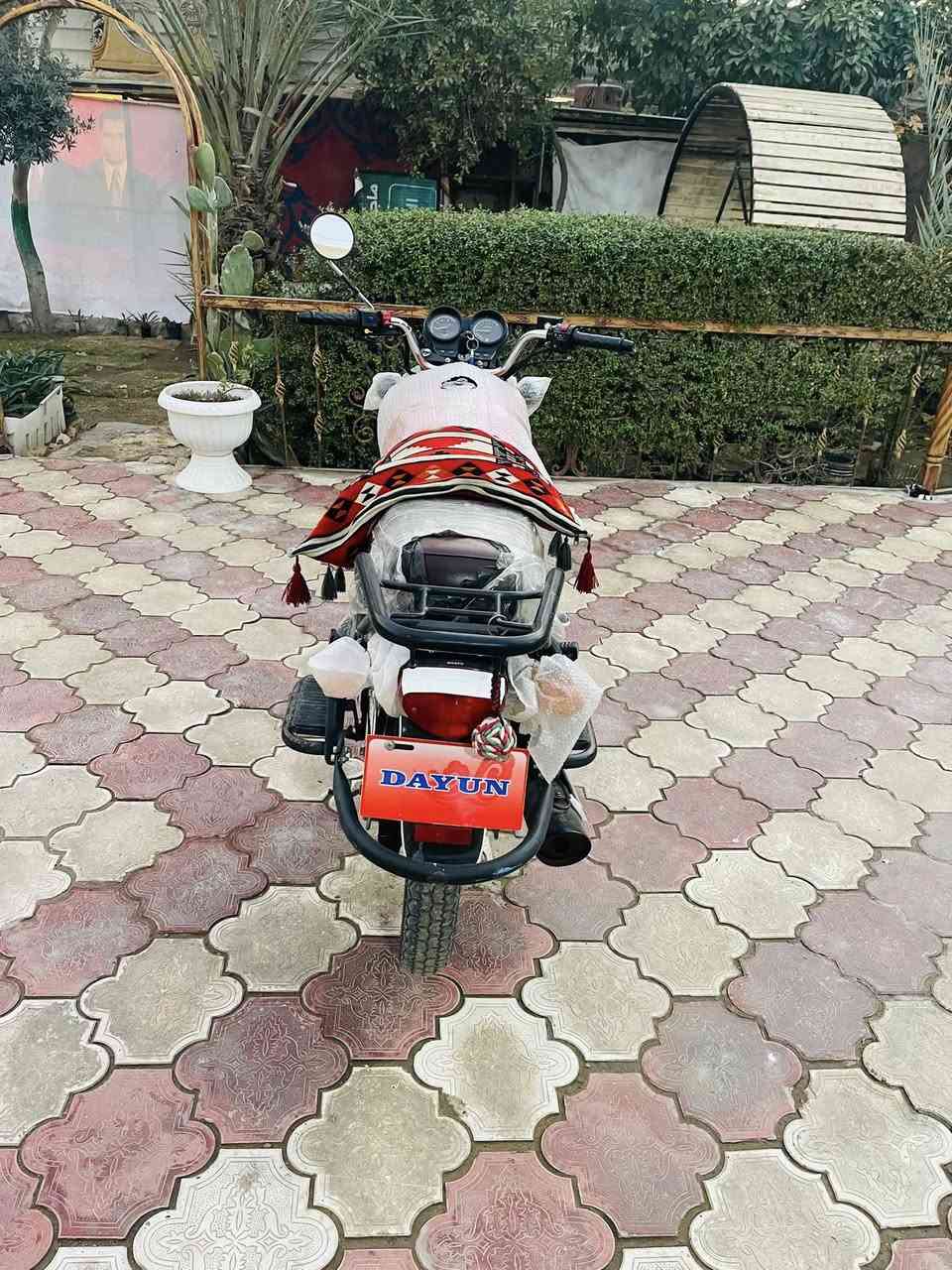 السلام عليكم دايون ‏ موديل 23 أوراق أصولي أصولي محرك كهربائيات ￼مكفول من كل شيء دراجة خير من الله برغي ما ناقصها السعر١٧٠٠بيه مجال مكان طوريج ***********￼
