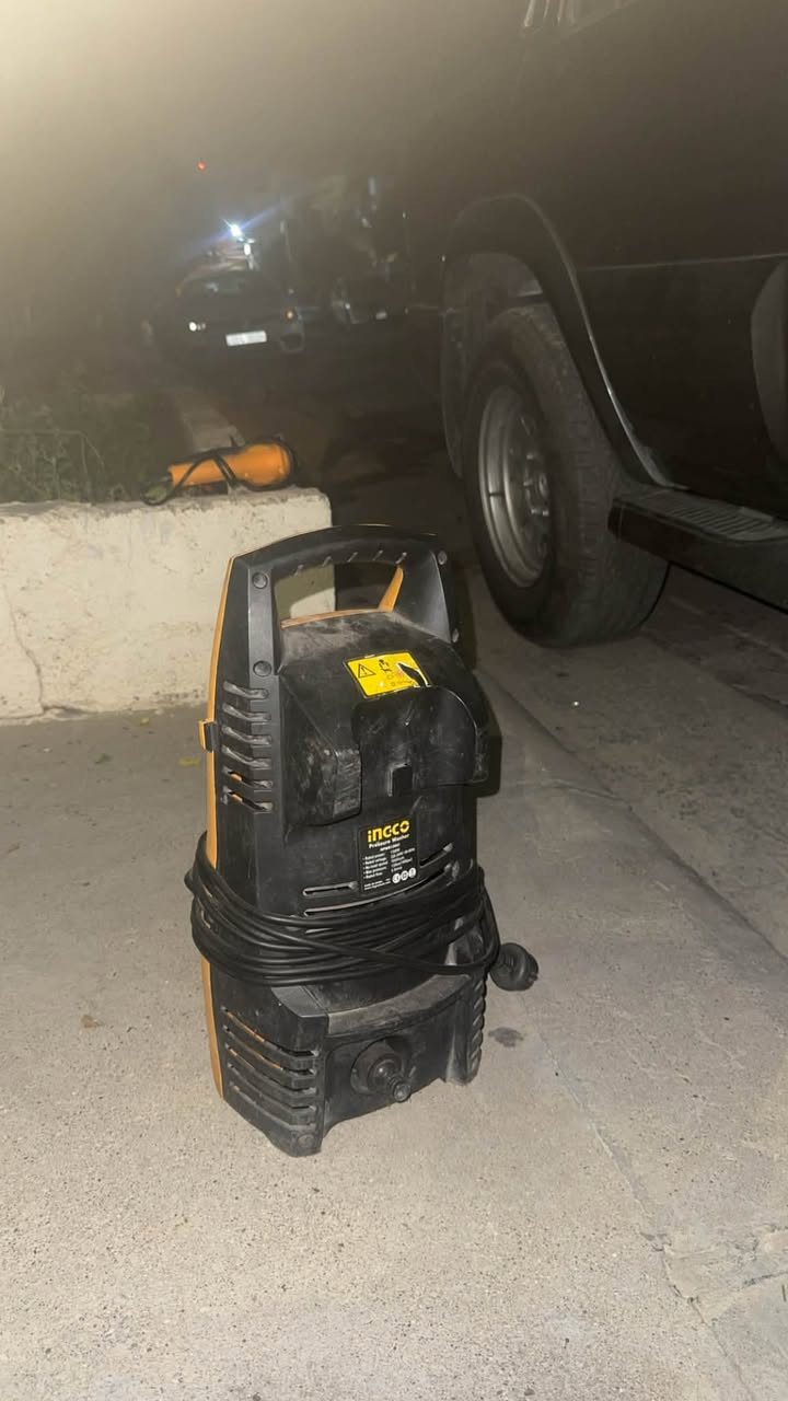 خەسلی مارکەی( INECO)
بۆ فرۆشتن
خەسلەکە 130barدەدات
1300واتە
خەسلەکە کاردەکات سۆندەو شتی خۆی لەگەڵدایە
بەڵام پێویسی بەگۆرینی فەحمەکەی هەیە چونکە دوای ٢٠دەقەکارکردن دەوەستێت
خەسلەکە توانای هەڵدانی ٤بۆ٦مەتر ئاوی هەیە
نرخی ٥٠هەزارو مامەڵەیە
*********** ڤایبەرو وەتس ئەپی لەسەرە
