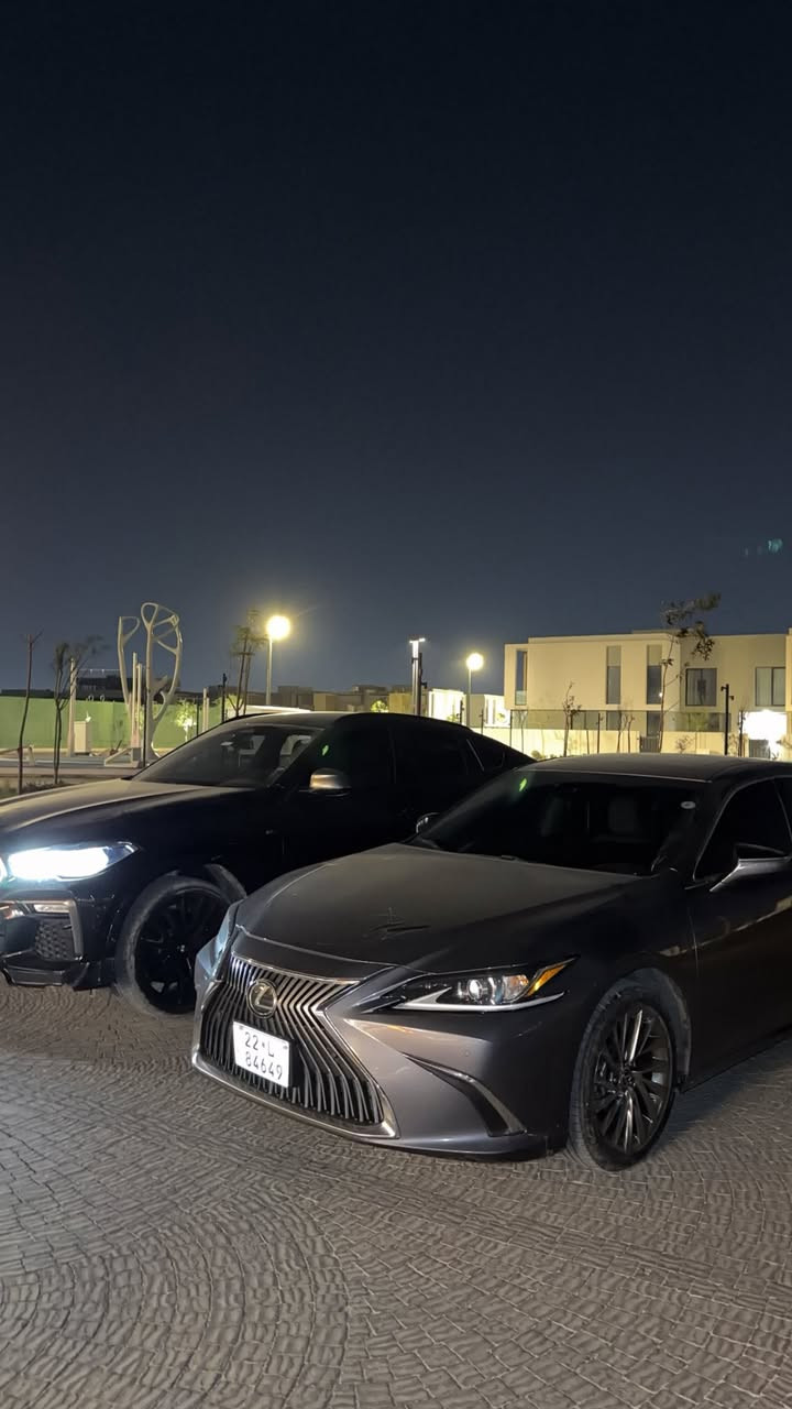 السلام عليكم
لكزز ES موديل السياره ٢٠٢١ 
السياره ٤ سلندر بانزين  AWD المرغوب فول مواصفات للاخير داخل جلد اوفوايت اصلي مو عمل مواصفات السياره 
 
فتحه سقف - كشنات كهرباء + تدفئه تبريد + خزن ميموري - شاشه كبيره + كاربلي - تحديد مسار + رادار - تحكم ماوس بالشاشه - ٣ وضعيات قياده - لايت لد + تفاعلي ويه الستيرن - بصمات بالأبواب - ستيرن كهرباء + هيتر 

السياره ماشيه ٣٩ ميل - 

دهن وامور استهلاكيه من شركه لكزز العراق 
كامله مكمله من جميع النواحي دهن دسكات صدر -  عليه تايرات جديده وتخم ويل شكل الخليجي سعره ٧ ورقات 

السياره وارد أمريكي .. بجم كبس + صندوك كبس 
ضرر السياره الجاملغ جهه الراكب والباب فقط صبغ ومصلحه تصليح 
درجه أولى 
 رقم أربيل باسمي تحويل مباشر او وكاله ماكو اي مشكله + ما عليهه اي غرامه 

سعر السياره ٢٤٨ ورقه وبيه مجال بسيط 
 
مكان السياره بغداد المنصور 

للتواصل خاص او على الرقم 
0787-878-7777
