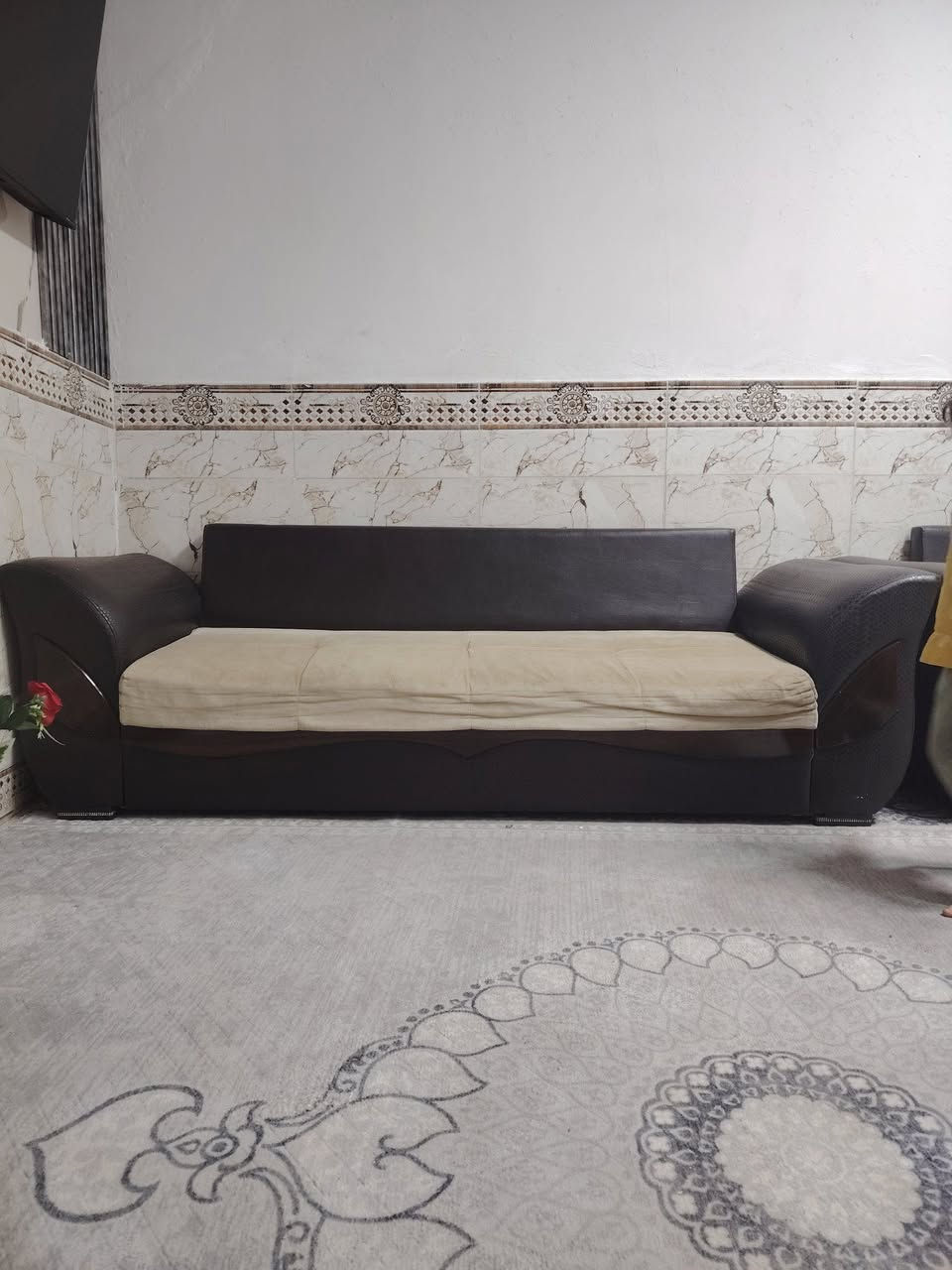 تخم تركي نضيف كلش 10 مقاعد السعر مالته 225 
وباسكل جري يتحمل 160 كيلو السعر مالته 40 الف
***********
