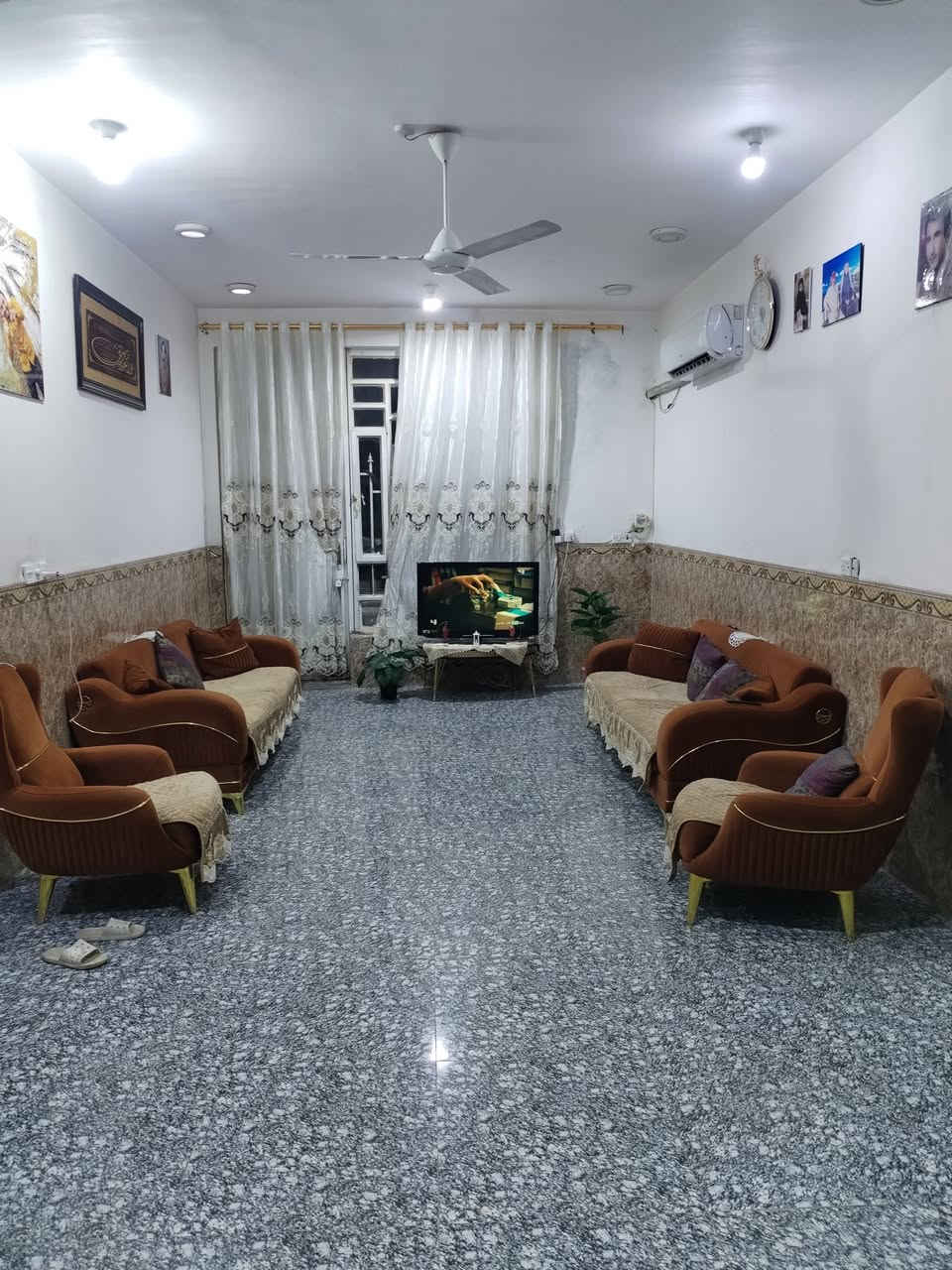 السلام عليكم
بيت للبيع

المساحه ٣٢٥ متر

حي الاسرى الزراعي مقابيل فلكه عبد الكريم قاسم

للاستفسار ***********
