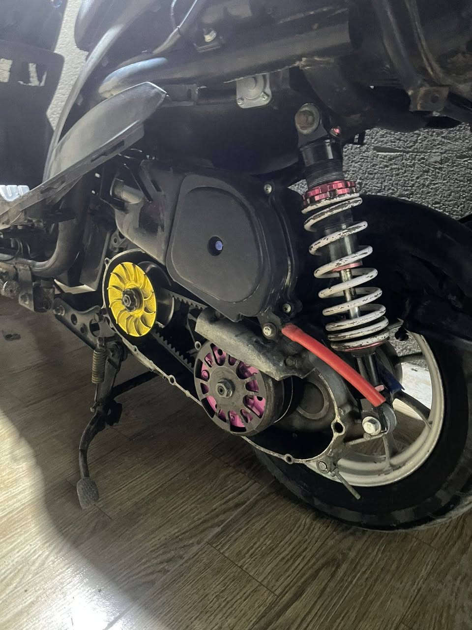 سلام عليكم ماكس عدله للبيع اوراق ومنفيس بلاديه 49 مفتوحه بس ولفات لباقي كفاله كلجات رياضي وبيه نواعم تزويد دراجه نضيفه مال جناي ب 550 وبيه مجال قليل 
مكاني حي الغدير يم فلكه القاضي 
***********
