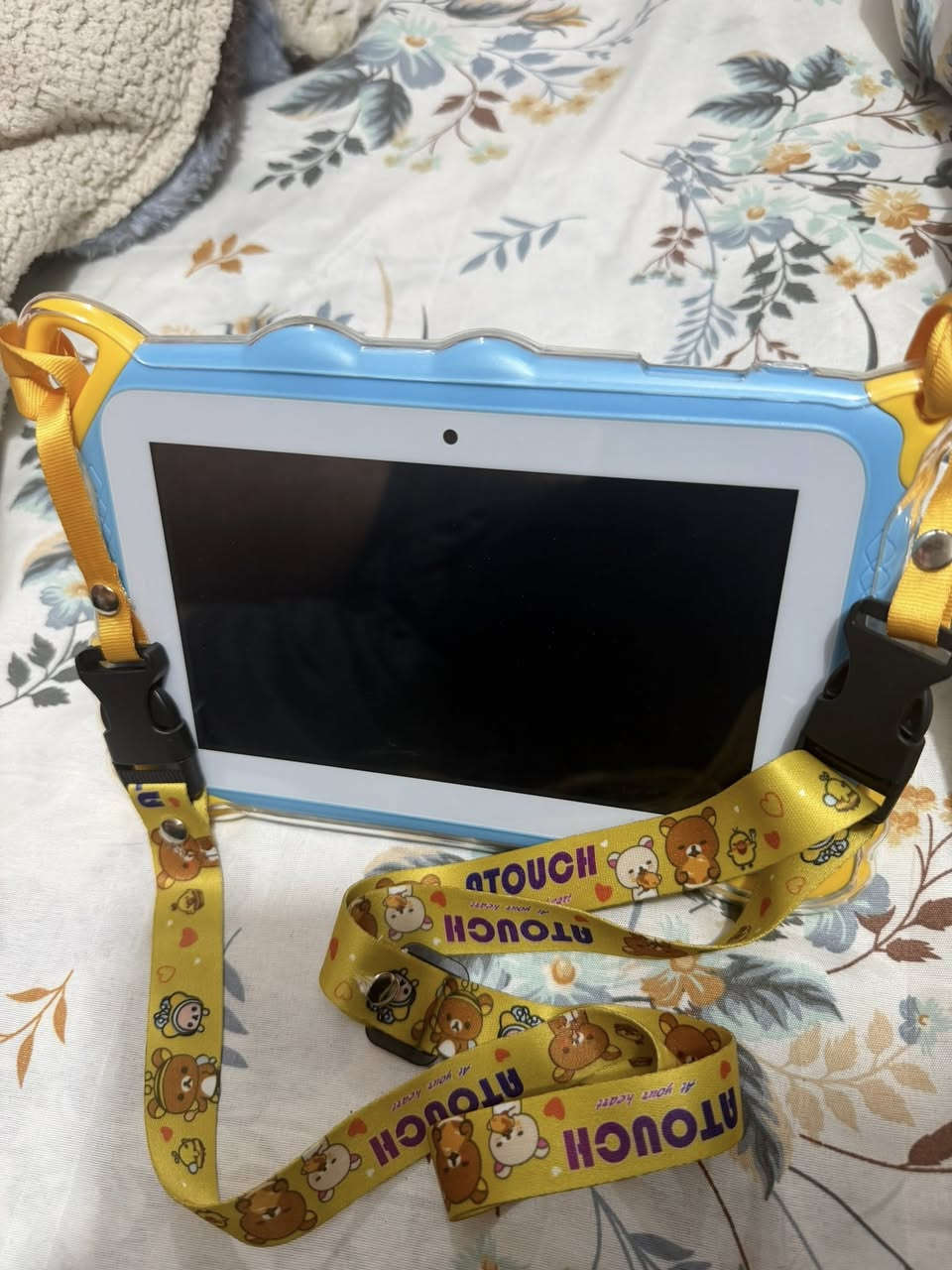 السلام عليكم تاب اصلي
حجم 8

ذاكرة 256 كيكا

اندرويد 15

شاحنة تايب سي

حافظة ضد الكسر 

كيبل شحن

راس شحن


**إذا كنت صاحب هذا الإعلان وتريد حذفه لأي سبب، رجاءا أرسل رسالة إلى الدعم الفني**