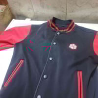 قميص شبابي • مقاس ميديم • وزن ٥٥-٦٠