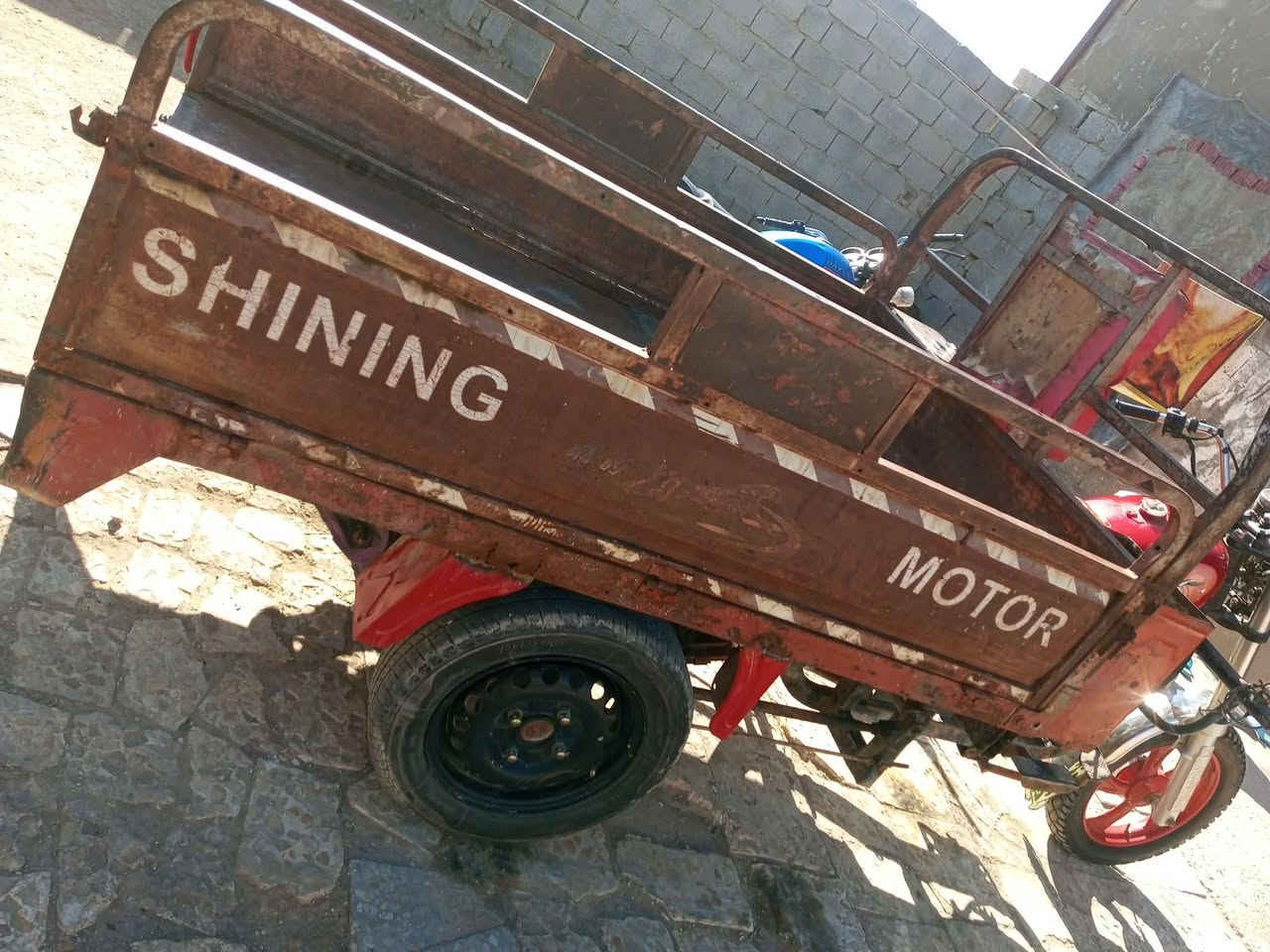 السلام عليكم شباب من رخصت مدير لكروب ستوته جمره موديل 14 محرك بيه 24 مفتوح مرا وحده لستوته زينه ما عوزه شي لمكان كربلاء ولسعر 800 وبيه مجال لطيبين. اي ستفسار علا لرقم *********** بي واتساب
