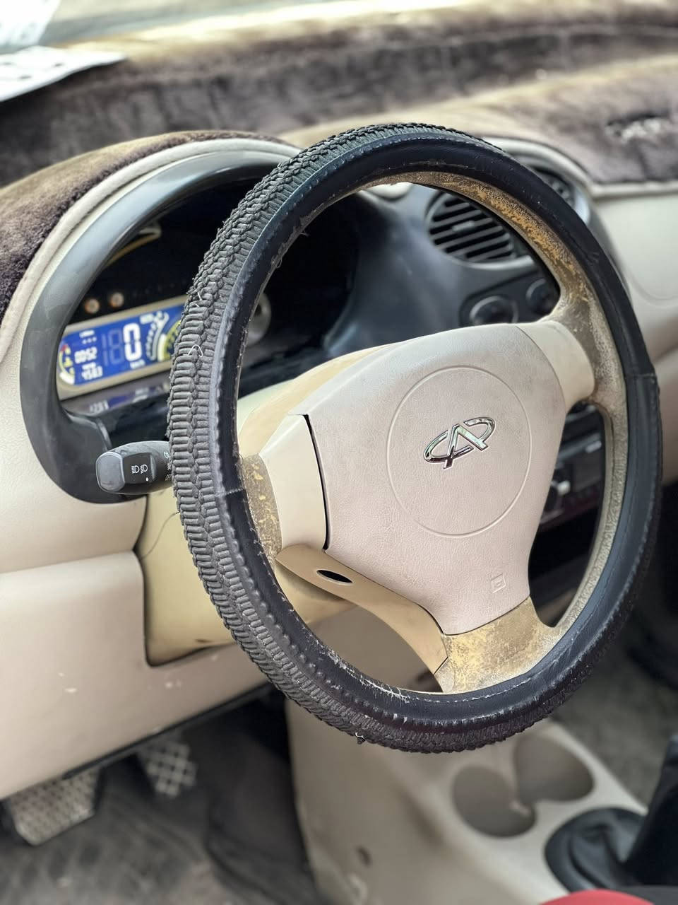 السلام عليكم كيو كيو 2013بغداد أنكليزي سيارة جاهزة كير اوتومحرك تبريد تخم تاير حدادية كهربائيات السعر 28 مكان بغدادتقاطع الدرويش ***********
