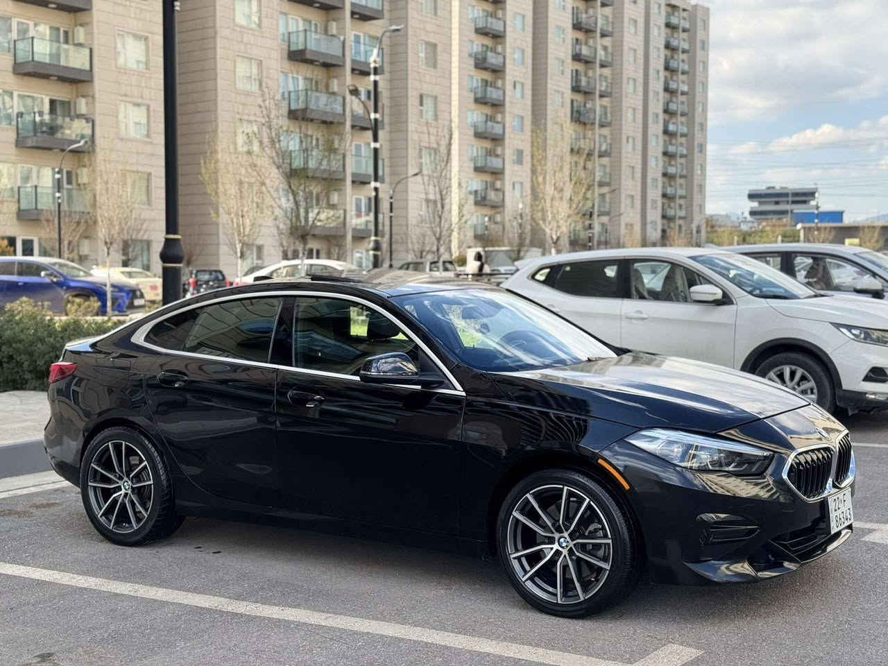 Bmw 228i مۆدێڵ  2022
 
قەپات مواسەفات
پانۆڕاما
٣ مۆدی لێخورین : ئیکۆ ، نۆڕمال ، سپۆرت 
کوشین خەزن
سوکان هیتەر 
کوشین هیتەر 
ربع بۆنیت  بۆیاخ دوو بست دەرکەی پشتەوەی سبوغە 
دەرکەک بە بیلاد گۆرایە
ئیرباگ سیستەمە  
ماوەی رۆشتن : 73،٠٠٠ مایل 
گێچ ئەلیکترۆنی 
سیستەمی گزۆز بیلادی سێ سەوتی هەیە ئیکۆ ، نۆڕمال ، سپۆرت 
رادار پێش و پشت و تەنیشت 
ئەوتۆ ستۆپ
ئەوتۆ پارک 
شاشە گەورە 
خەتی جادە 
تەحدید سورعە 
دەشبول و لیدی دەرگا بیلاد ٧ ڕەنگ 
برێک بەسمە 
لایت لید 
تایەو ویل سپۆرت 
گێڕ ماوس

wba73ak03n7j86086

+964 750 762 5571
188$ أربيل, العراق
