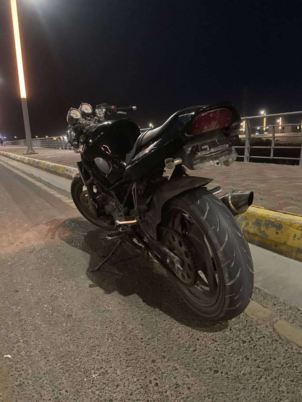 دراجة سازوكي بانده بطح مسجلة سنوية موجودة للبيع او مراوس بهاوجي المكان الرمادي 
***********
