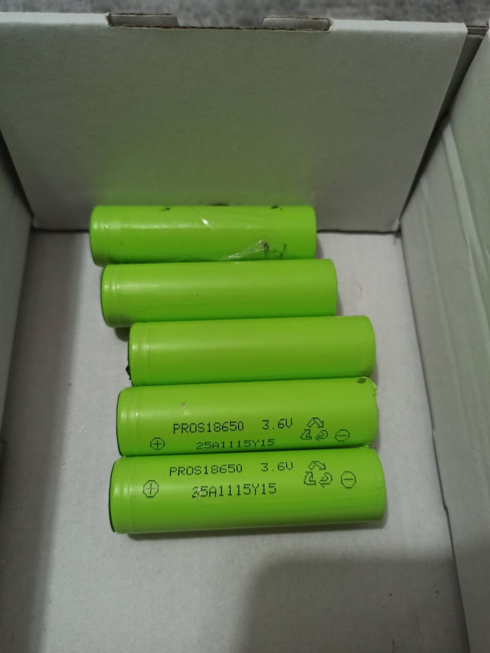 ٦ بطاریات 3000mah ,  ٥ بطاریات 2500mah کل بشرط جدید
25 الف مع توصیل


**إذا كنت صاحب هذا الإعلان وتريد حذفه لأي سبب، رجاءا أرسل رسالة إلى الدعم الفني**
