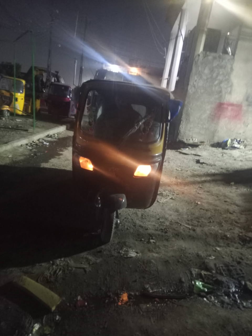 تكتك لبيع تيفيس تكتك تخبل اوراق اوصولي مديل 2018 السعر 3وميتين وبيها مجال الشراي يتصل على هذا الرقم ***********
