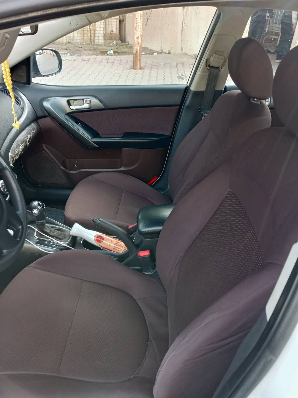 سلام عليكم سياره كيه سيراتو موديل2012خليجي كفاله ماعدا بارد بلباب وشويه يم قبق البانزين ولباقي كفاله عامه سياره علا وضع اشركه رقم صلاح الدين تخويل ثاني يوم ‏‪***********‬‏
