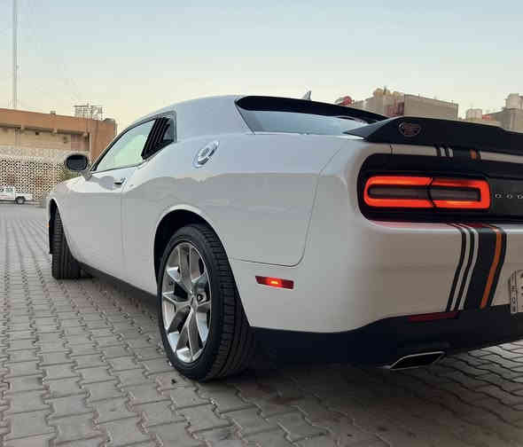 السلام عليكم 
دوج جالنجر 2023 
‏SXT Plus 3600
ماشية : 10,000 ميل
المواصفات 
شاشة  جبيره
كشن خزن
كشنات كهرباء 
جلد تدفىه تبريد 
سترين كهرباء + تدفئه
سستم صوت الباين
دشبول خياط تطريز جلد بلادي
 ويل مال GTاصلي +تخم تاير جديد  
حادث / جاملغات امامية وجاملغ خلفي 3 قطع صبغ 
السعر/186وبيه مجال 
مكانه بغداد السيدية 
للاستفسار وتسأب/ ‭***********
