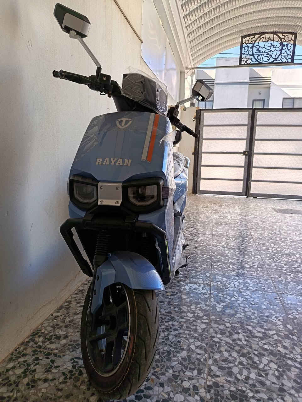 السلام عليكم
للبيع دراجة وحش الكون موديل ٢٠٢٦
مواصفاتها معروفه قبل ٨ ايام اشتريتها من شركة الجوهرة من كربلاء المقدسة باب طويريج
بيها وصل باسمي
سبب البيع اريد اخذ دراجة دايون بنزين جديدة لان مكاني بعيد
الدراجة جديدة بمعنى الكلمة ومكفولة من كلشي
مكاني كربلاء المقدسة مجمع الغدير
السعر مليون قفل 
للاستفسار رقمي ***********
