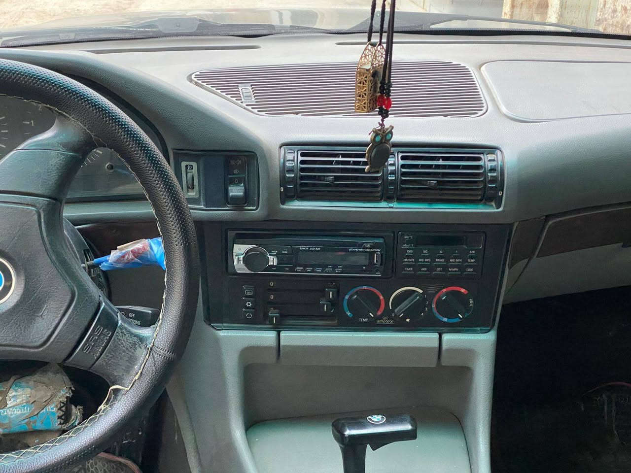السلام عليكم 525
1992 ياباني 
مسكر 25. 6سلندر

تبريد 

دبل ارباك 

كير مكينه مكفولات 

هزه جديده 

فتحه 

ويل خليه 

تخم تاير جديد

بچم عريظ دخاني

صدر امامي خلفي جديد

***********

