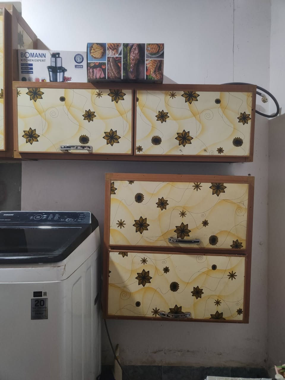 كاونتر للبيع 6 قطع مكان حي الجزيرة *********** السعر 200 مكلف بالنشر
