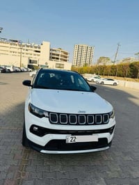جيب كمباس • ٢٠٢٢ • ٣٢٠٠٠ مايل