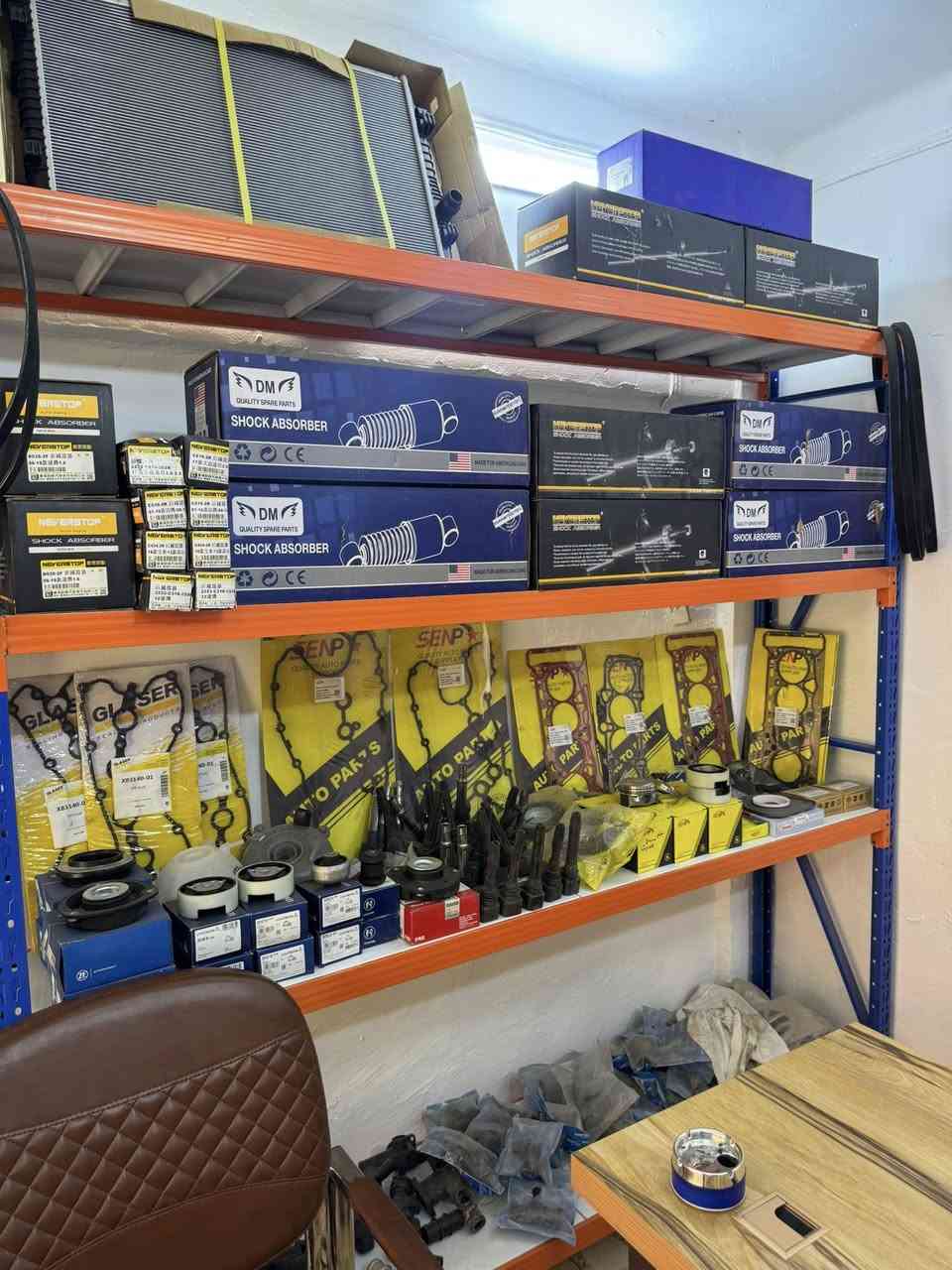 تحية طيبه للجميع 
يتوفر لدينا قطع غيار السيارات الالمانيه الفولكس واكن بجميع الموديلات جديد ومستخدم 
عنوان بغداد شارع النضال ***********
