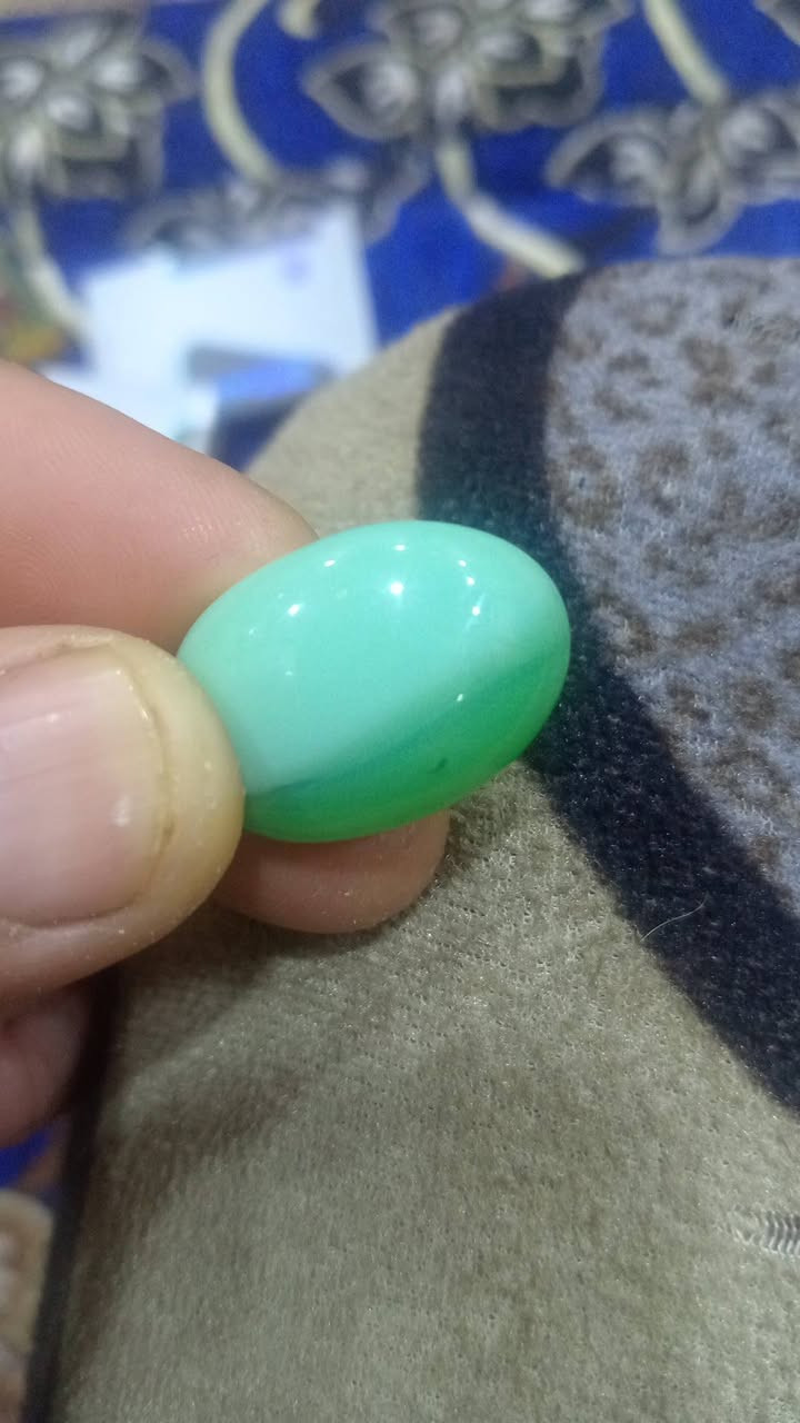 عقيق حجر لو تفاحي ومرتب للبيع ***********
