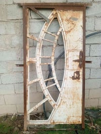 باب ثقيل • ٤٠