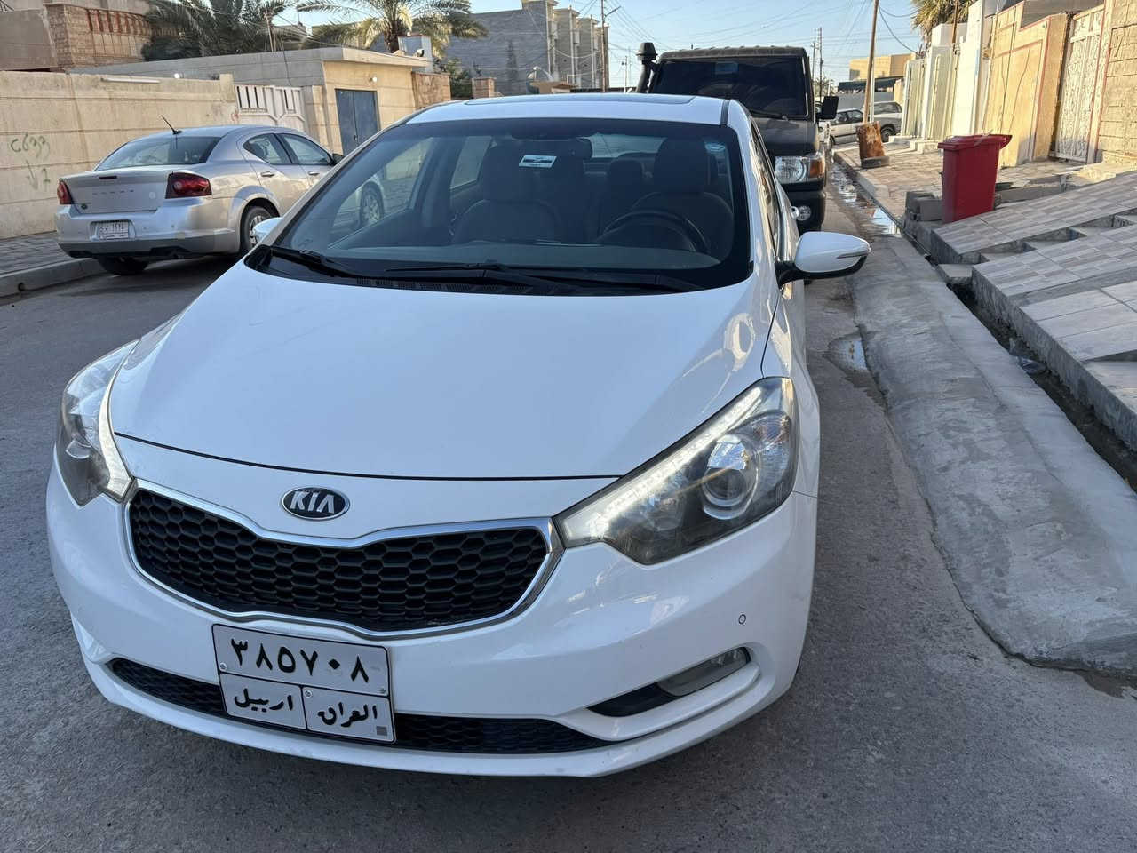 السلام عليكم
سيراتو للبيع ٢٠١٣
بصمه
فتحه
مري شفط
تبريد قطعتين
حساسات امامي خلفي
الصبغ جوه باب السايق فقط
والبارد شي بسيط جدا بالجاملغ الامامي
السونار بالتعليقات
السعر ١٣٠$
العنوان تكريت : ***********
