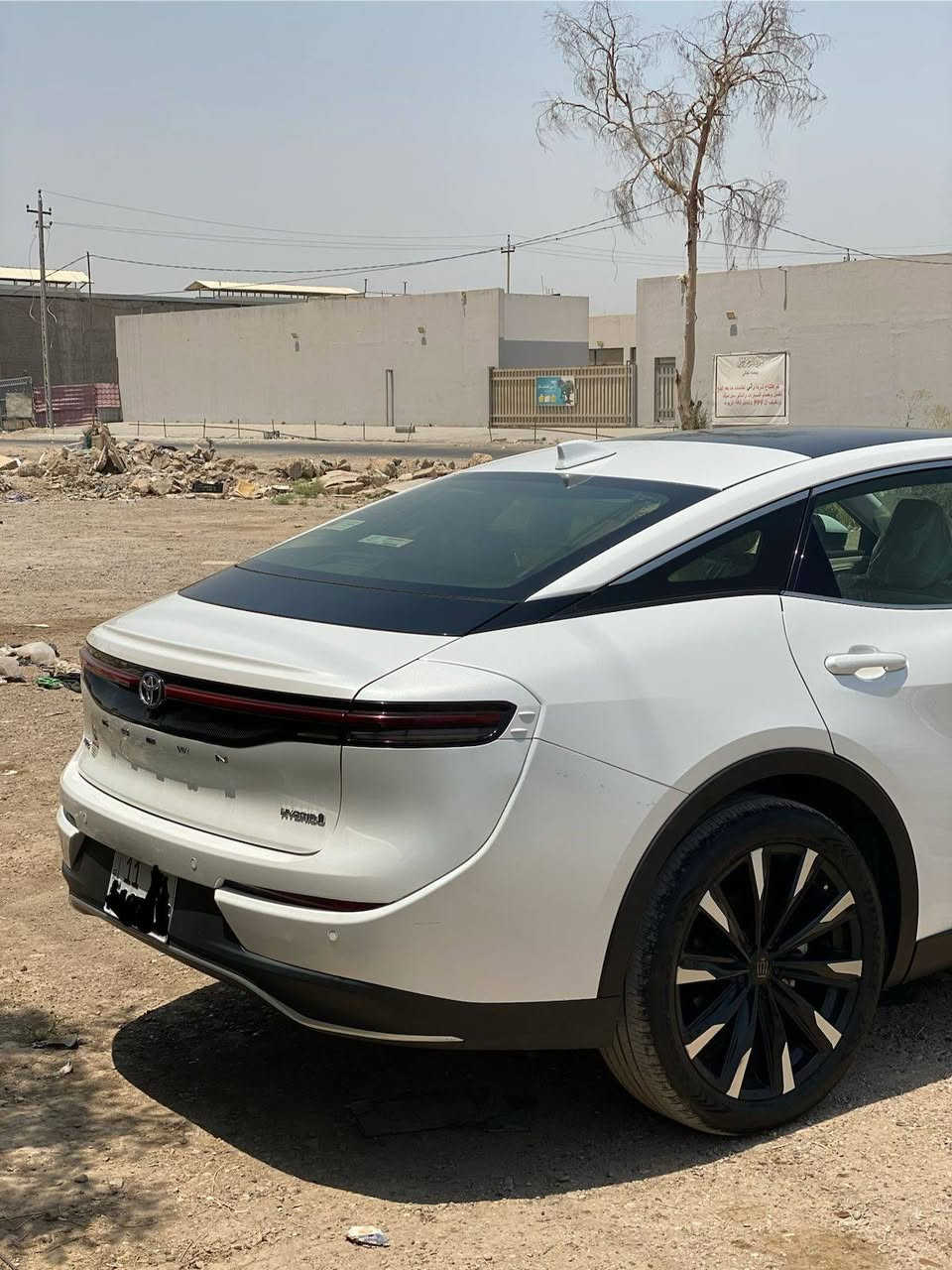 كراون ماجستا 2023 خليجي  عبد اللطيف 
محرك 2500 تيربو هايبرد
‏kM.
رقم بغداد
وكالة عبد اللطيف جميل
فول مواصفات 
بانوراما
ويل 21 أنش
ابواب شفط
جنطة كهرباء
داتا شو 
لايت 4 عدسات 
5 كاميرات 360 درجة
رادار 4 امامي وخلفي وجوانب
قيادة ذاتيه + مانع تصادم + تحديد مسار
برده كهرباء 
مقاعد جلد بيج 
كراسي كهرباء الامامي والخلفي 
تبريد مقاعد + تدفئة
شاحن هاتف 
ميموري كشنات
باقي مواصفات الكراون
عنوان  السياره بغداد
للستفسار***********
للستفسار ‭ ***********
