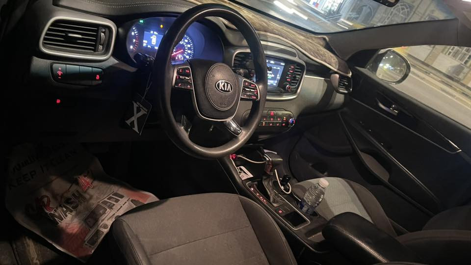 سلام عليكم
للبيع سورنتو 
مديل ١٩
رقم بابل 
وارد امريكي
ضربه جاملغ خلفي والبنيد مبدل 
حساسات كامره خلفي 
٧راكب 
محرك كير كفاله
محرك ٤سلندر 
جاهزه سياره تخم تاير حداديه سياره مناقصه شي
مكان سياره بنجف ***********
السعر ١٦٠
