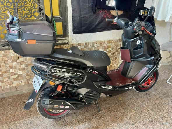 ماكس للبيع نضافه 95هاي الدراجه شوفت عينك 
نضيفه كلش اليريدها يتصل ***********
