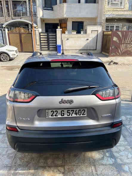 السلام عليكم 
جيب بزون موديل 2019 
محرك 4 سلندر 2400 
 مواصفات لاتتيود بلس 
فور ويل 
بصمة وتشغيل عن بعد 
هاند بريك بصمة 
مقاعد جلد 
شاشة وسط 
كرسي كهرباء 
تحكم ستيرن جهتين 
كروس سرعة 
وتحكم صوت واندرويد وكار بلي 
لايت زينون مع ليد نهاري 
السيارة عليها ادامة كاملة ومتعوب عليها سيارة مابيها اي نقص صدر امامي جديد تخم تاير جديد باتري جديد نوزلات وكالة جدد دسكات جديدة .
السيارة ماشي 80 الف ميل  
رقم اربيل باسمي  
حادثها صفحة الراكب جاملغ وبابين وبدون ايرباك السيارة بدون اي ايرباك كلها سليمة حادث سطحي وصور الحادث موجودة ..بجم كبس بلادي 
السعر 152 ورقة وبي مجال  
موجودة في بغداد
هاتف : ***********
