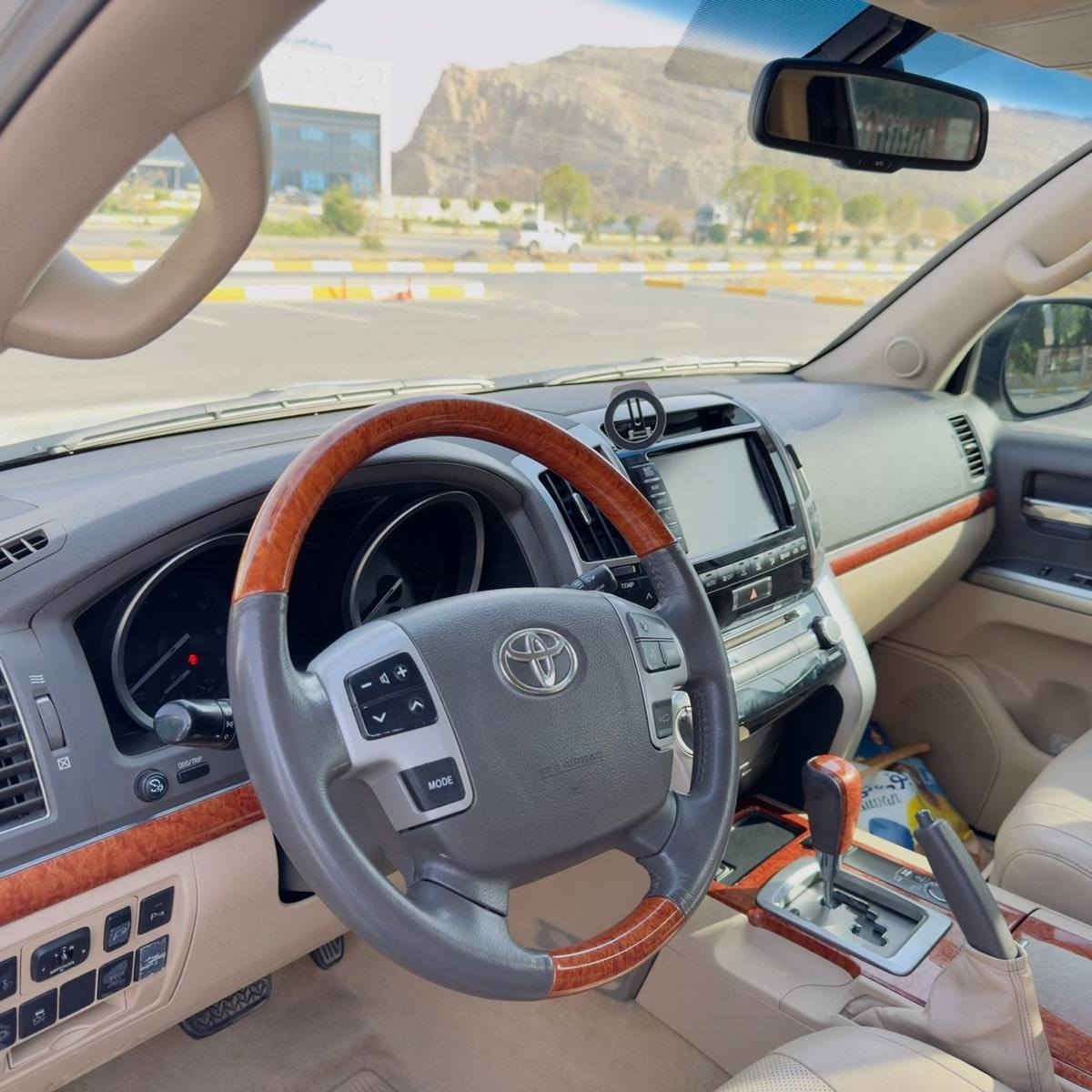 تۆیۆتا لاندکروز 2013 VXR.V8 مەکینە 5.7
 مواسەفات لێگزز
کوشن خەزن و بەسمەیە و شەغال 
حەساس پێش و پشت سلاجە 
زۆر مواسەفاتی تر 
دەعامی بۆ دەعامی بەشەرت 
بێ بۆیاخ بێ سارد و شوخت 
نموونە لە جوانی و پاکی 
لەسەر دەقی شەریکە ماوەتەوە 
سەنەوی نوێیە تانزیک 2029 
هیچ مەسرەفێکی تێدانیە 

سـعـر : لە کۆمێنت داوابکە ڕاستەوخۆ بۆت دێت 📥 

گێر و مەکیەنەی بەشەرت 
هیچ کێشەیەکی تێدا نییە 

ژمارەی خاوەنەکەی 
***********
***********
