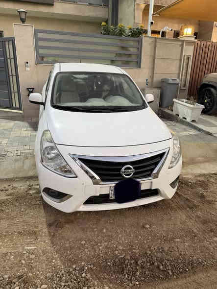 سياره صني بيضاء اللون ٢٠٢١  خليجي ماشيه ٧٣ الف
البابيين ( الصدر والخلف بيه تعديل وصبغ ) بس سياره مرتبه ونظيفه 
للبيع السعر ١١٣ ورقه 
للاتصال        ***********
