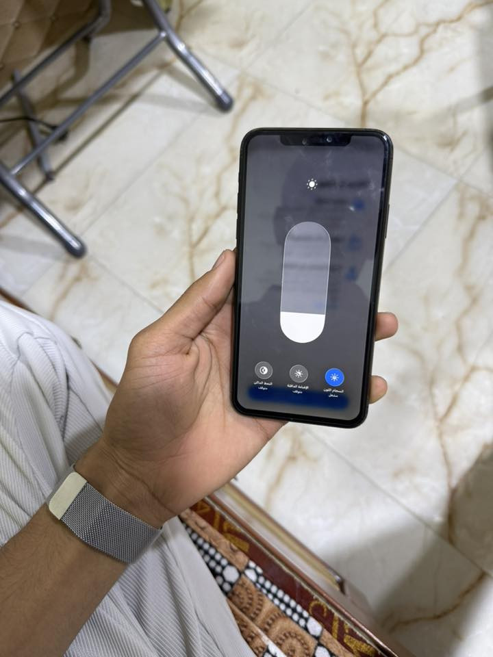 ايفون 11 بروماكس
ذاكره 256 

بطاريه 100 

مستبدل بطاريه +شاشه اصليات 

نضافه كدام عينك

سعره 225 قفل 

للاستفسار 

***********
