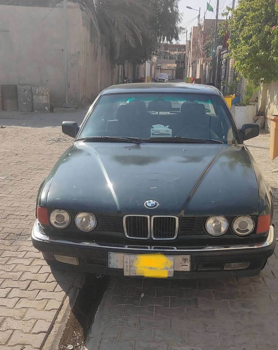 سلام عليكم بيئم 735
موديل 1992
تخم تاير حداديه جديده 

مكينه وكير نضيف 

تبريد شغال سياره جاهزه من كلشي 

***********

***********

