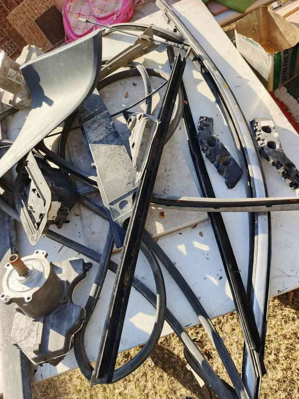 السلام عليكم اغراض جيب الشكل الجديد من موديل 21-22-23-24 الخمسه راكب للبيع بغداد حي الجهاد الشارقه ***********/***********
