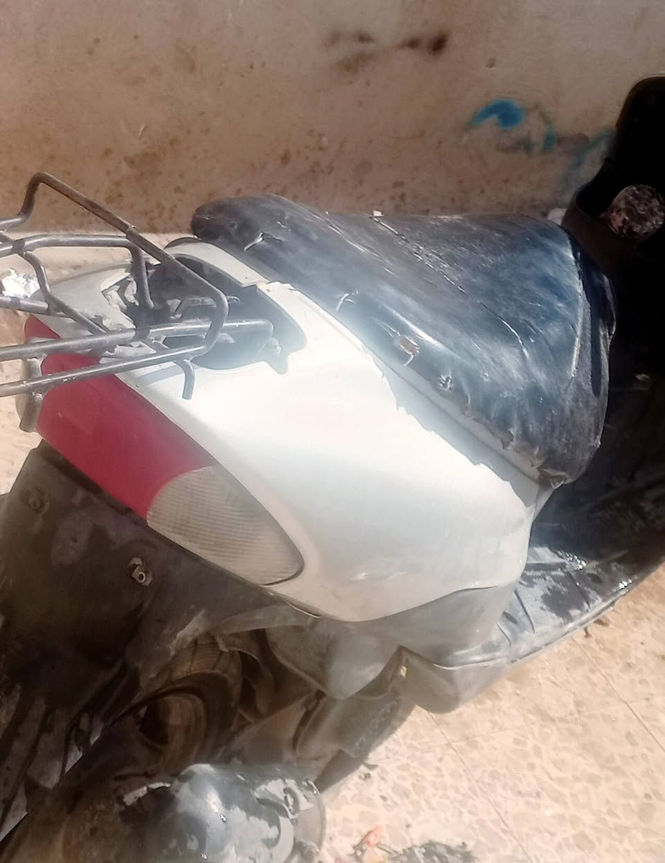 السلام عليكم ورحمه الله
دراجه ساسوكي جنطه دراجه كامله نقصها بس باتري اواق
السعر 225وبيها مجال للطيبين للتواصل علا هذا الرقم ***********الي مو شراي لا يتراسل
