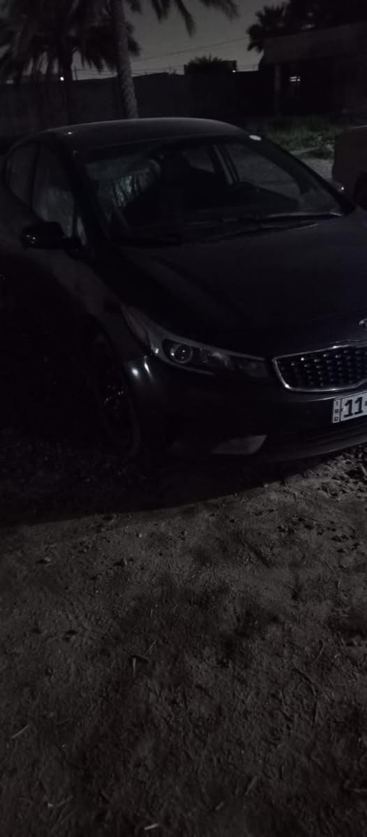 السلام عليكم 
فووتي ٢٠١٧
حادث بنيد فقط والسونار موجود بالصور 
السياره ماشيه ١٢٠ 
رقم بغداد السعر ١١٨ وبيهه مجال 
للاستفسار ***********
