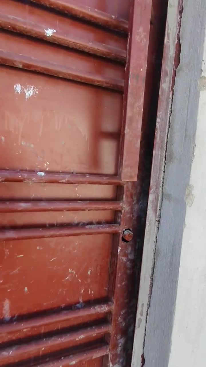 🔴مكلف بالنشر🔴
بيت ١٠٠( ٥×٢٠) عقد زراعي على ال١٧ للبيع واضح بالفيديو يحتوي استقبال ومطبخ مفتوح على صالة وغرفة نوم وترك وحمام ( فقط بيتونة مابي)
المكان منطقة الواحة خلف المعارض واستراحة العزيزية بصف الشارع ومجاور مشروع التصنيع واضح بالصورة ( مقابل مدخل الشارع الجديد)
مبني قبل شهر واحد يعني جديد 
للاستفسار والتواصل عبر رقم التلفون او الخاص 
رقم صاحب البيت 
***********
***********
