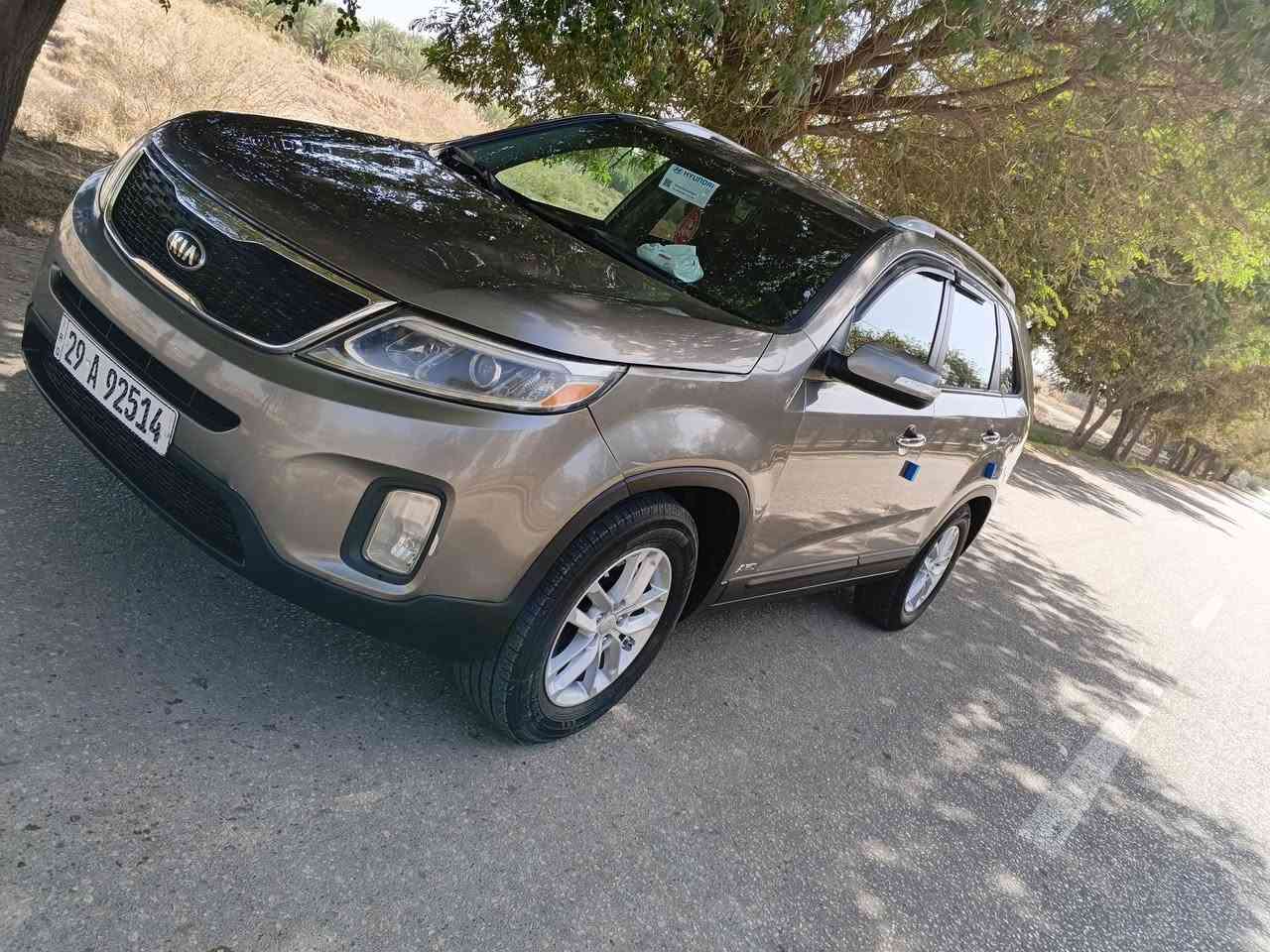 السلام عليكم مرخصه الادمن كيا سونتو موديل 2015 امريكي حادثه بس بس جاملغ خمسه راكب كير محرك حداديه مكفوله بدون ايرباك تخم تاير كير وكينه ما مفتوح السياره على وضع الشركه السعر 138 مكان السياره بابل حي الجزائر الاستفسار ***********
