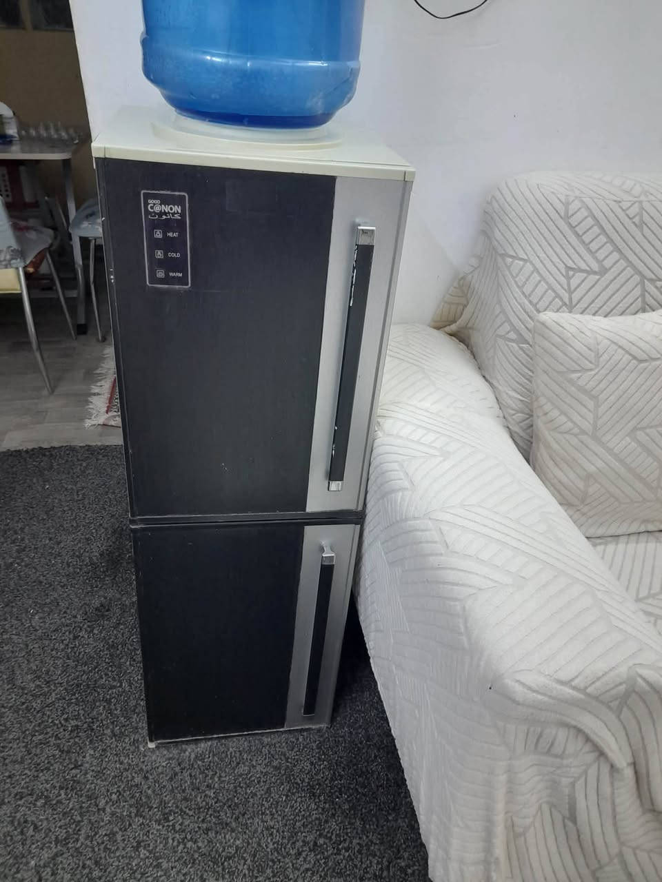 السلام عليكم براد ماء شغال بارد حار + ثلاجه 70 وبيه مجال توصيل مجاني داخل سامراء  ***********
