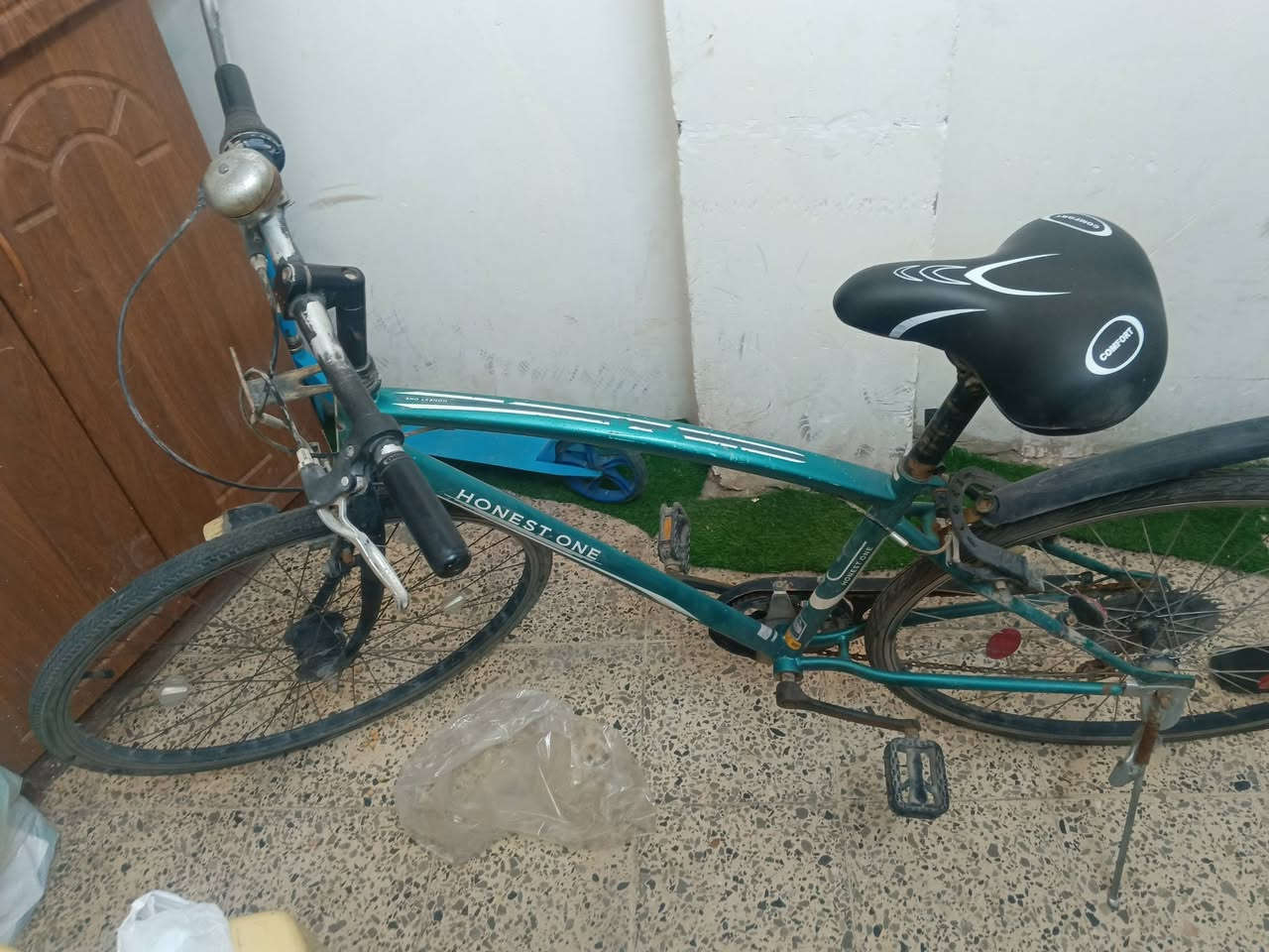 النوع C700 ياباني مابيه اي نقص الحجم ٢٧ السعر ٦٠ الف
بغداد حي العامل***********
