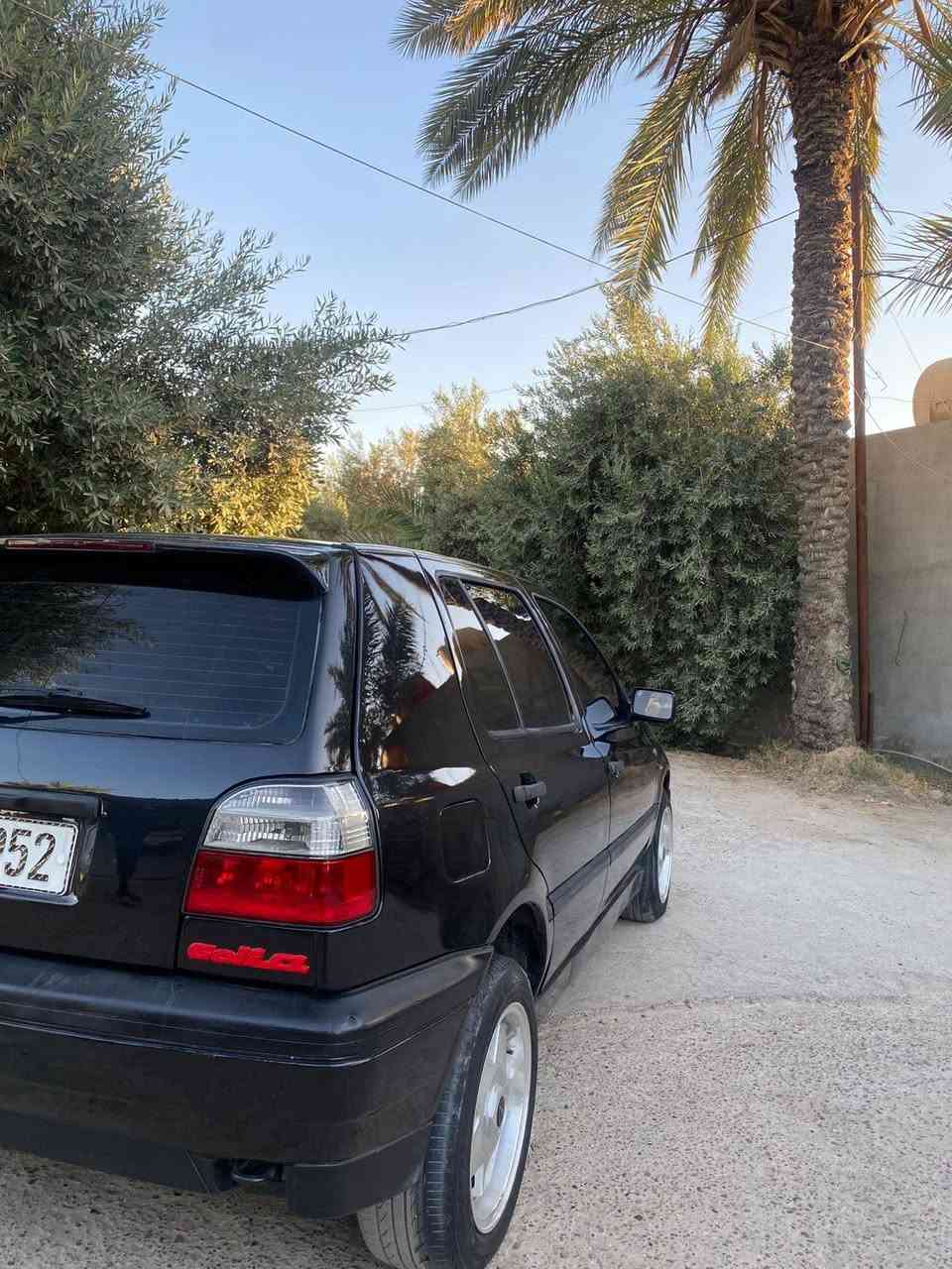 سلام عليكم كولف mk3 موديل 94بغداد كير المحرك حاويه تبريد شغال تخم تاير صبغ عام بدون حادث داخلها جديد بسمي السعر 48للاتصال ***********
