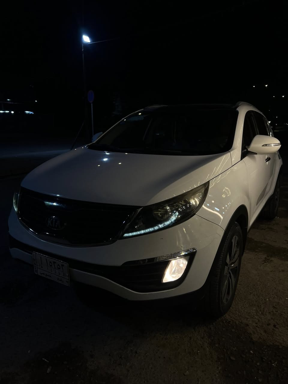 سبورتج 2013خليجي كفاله عامه عدا بارد باب الصدر 
 
ماشية 143 الف كيلو 

كير محرم 2000كفالة 

تخم تاير جديد

صدر جديد

فول عدا البصمة

سلايد روف وفتحة(فتحتين)

تحكمات ستيرن

جام اوتو

شاشة اندرويد 

سستم سماعات صوتي معدل عليه

خاصية التعتيم بالمراية

شحن usb 

‏حساسات360

كاميرا خلفية
 
العنوان البياع الرسالة الأولى ***********
