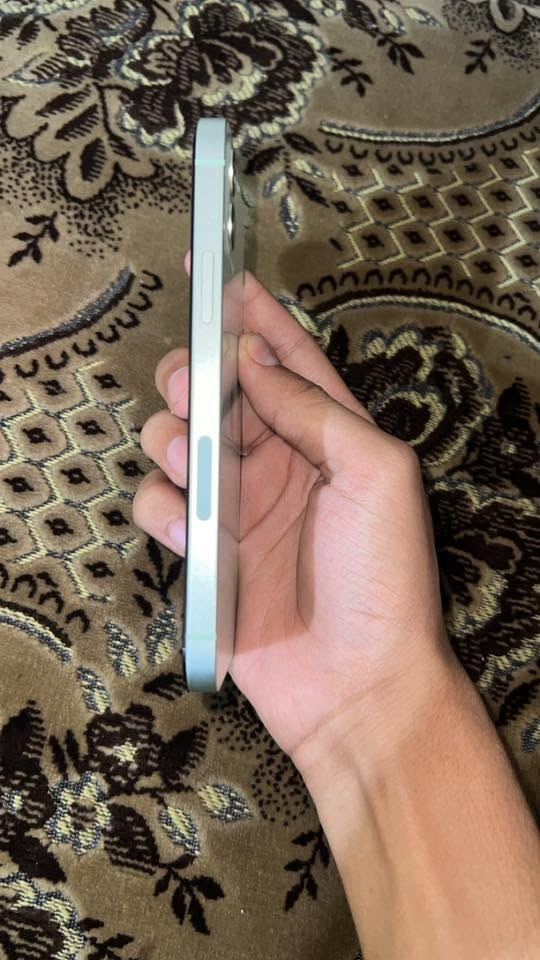 السلام عليكم ايفون 12 البيع 
مكفول من كل شي 
السعر 350 و بي مجال بسيط جدأ
الرقم   *********** واتساب
