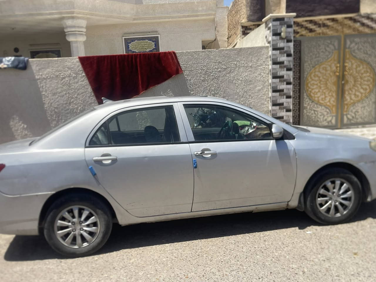 السلام عليكم سيارها بي ودي البيع محورها مكين وكير كورل اي نقص مابيه السعار ٥٠وبيها مجال الستفسر ***********
