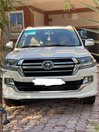 الاخوه الكرام من الموظفين الموطنه رواتبهم على كافة المصارف وخصوصا المو...