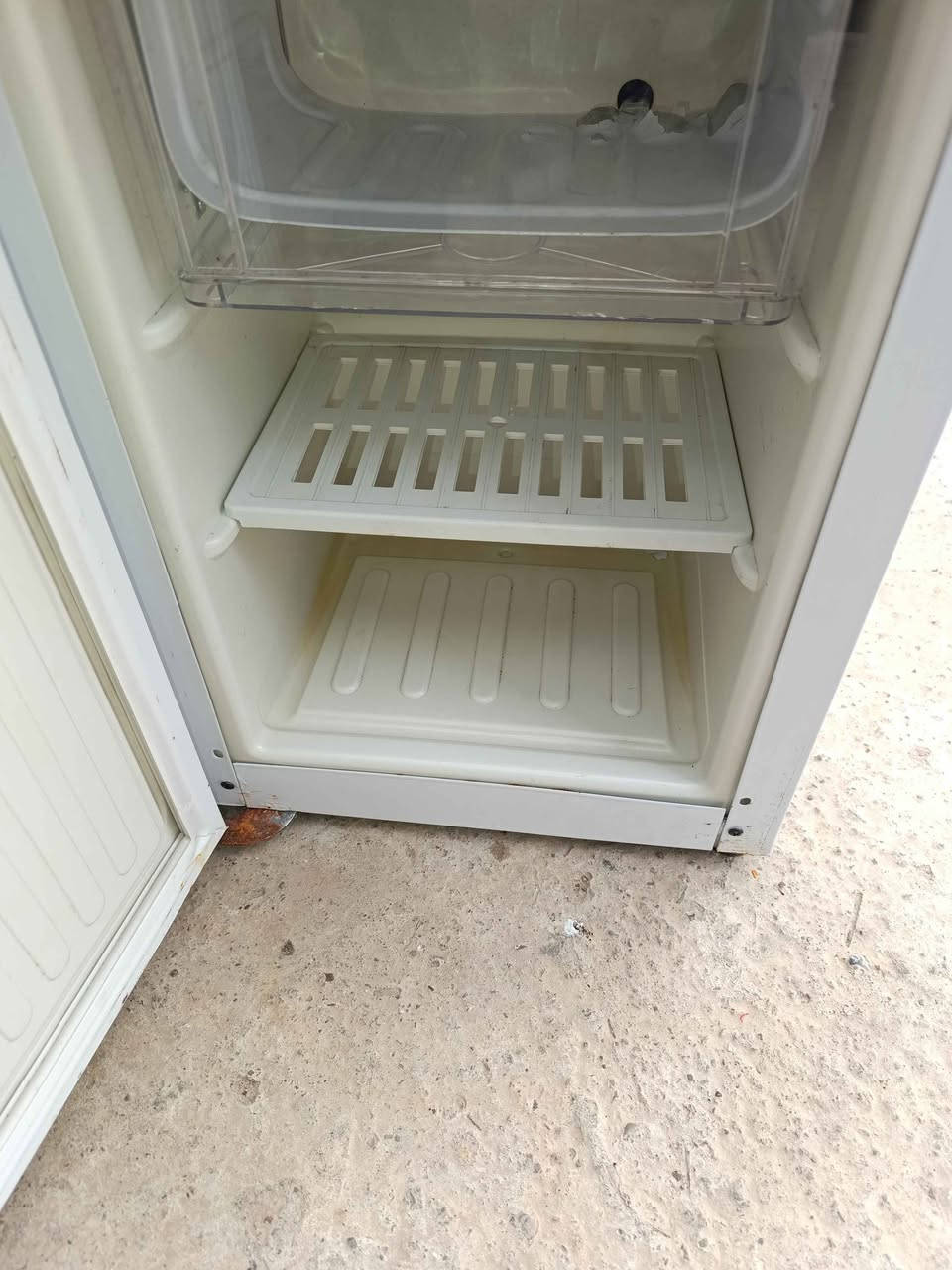 بەڕادی ئاو پاک و خاوێنە و دەسکاری ماتۆڕی نەکراوە و ماتۆڕ و غازی شەریکەیە و بێ عەیبە بەشەرت ئەیفرۆشم
لە سلێمانیم و نرخی ۷۰ هەزارە *********** السليمانية, العراق
