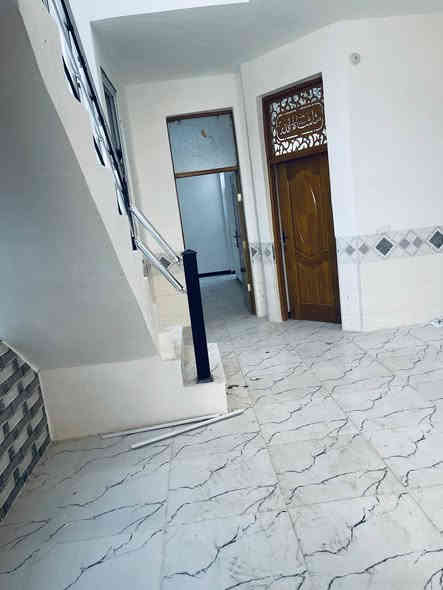 دار للبيع مساحه ١٥٠ متر طابو صرف
يحتوي علئ غرفتين نوم بناء حديث البيت ٢٠٢٥

غير مسكون البيت تسليم مفتاح

السعر ٩٢ قابل للتفاوض

ثاني بيت عن تبليط

خدمات كامله
العنوان ابي غرق حي المرتضئ

***********
