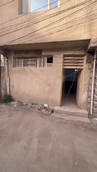 دار للايجار • ٥٠م • خلف مستشفى الوارث