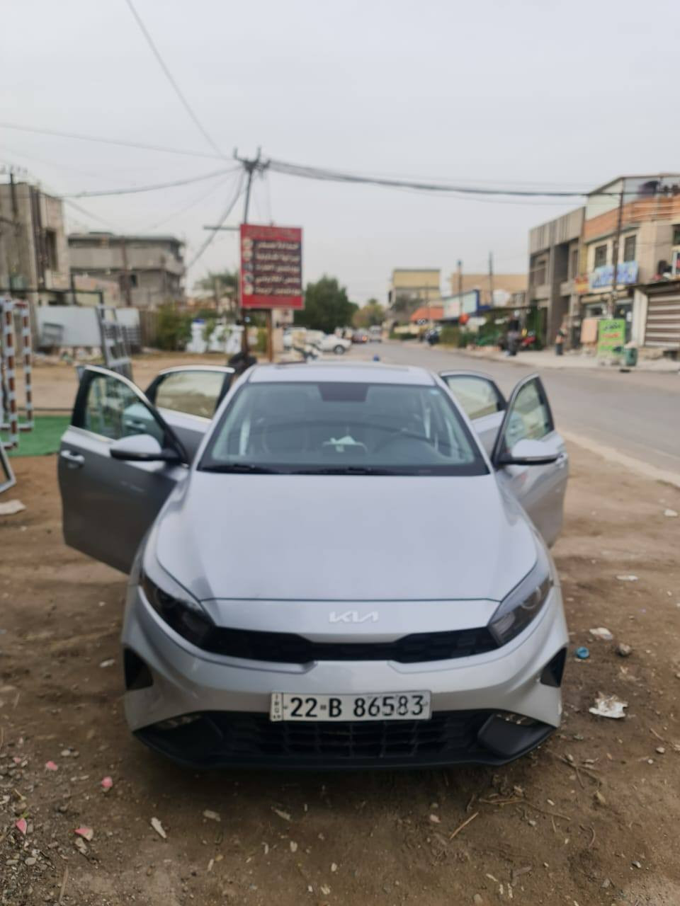 السلام عليكم سيراتو 23رقم أربيل سنويه بأسمي سياره ماشيه 36السيارة جديدة گير ومحرك بلادي لوك سيارة فول ماعدا البصمه
ملاحظه سيارة كوري وليس تجميع صين ***********
